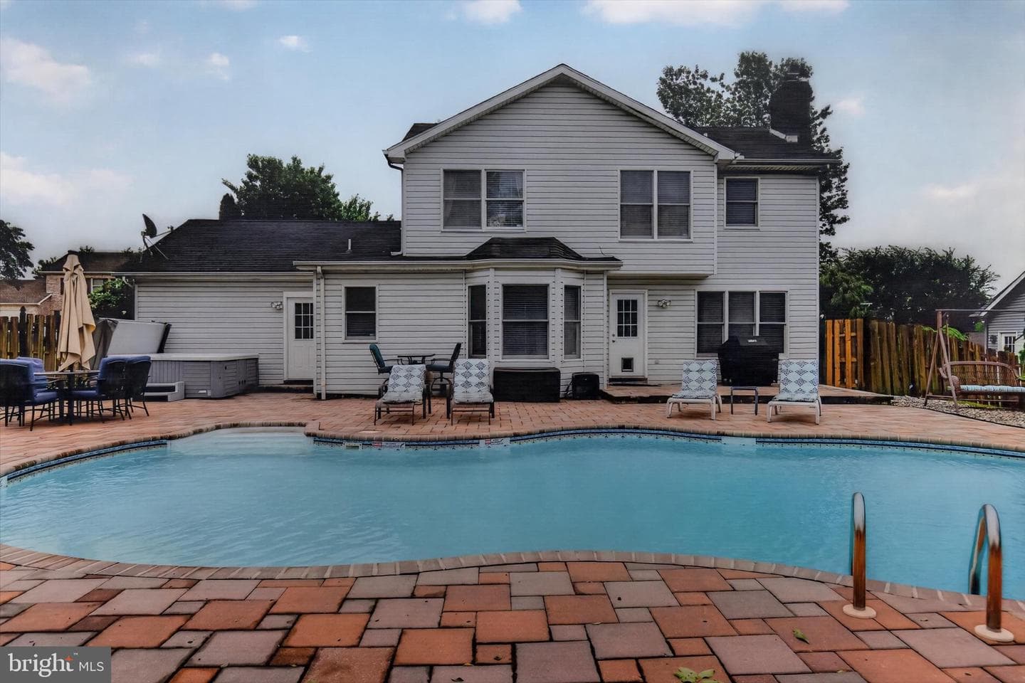 6128 Wallingford Way photo 36