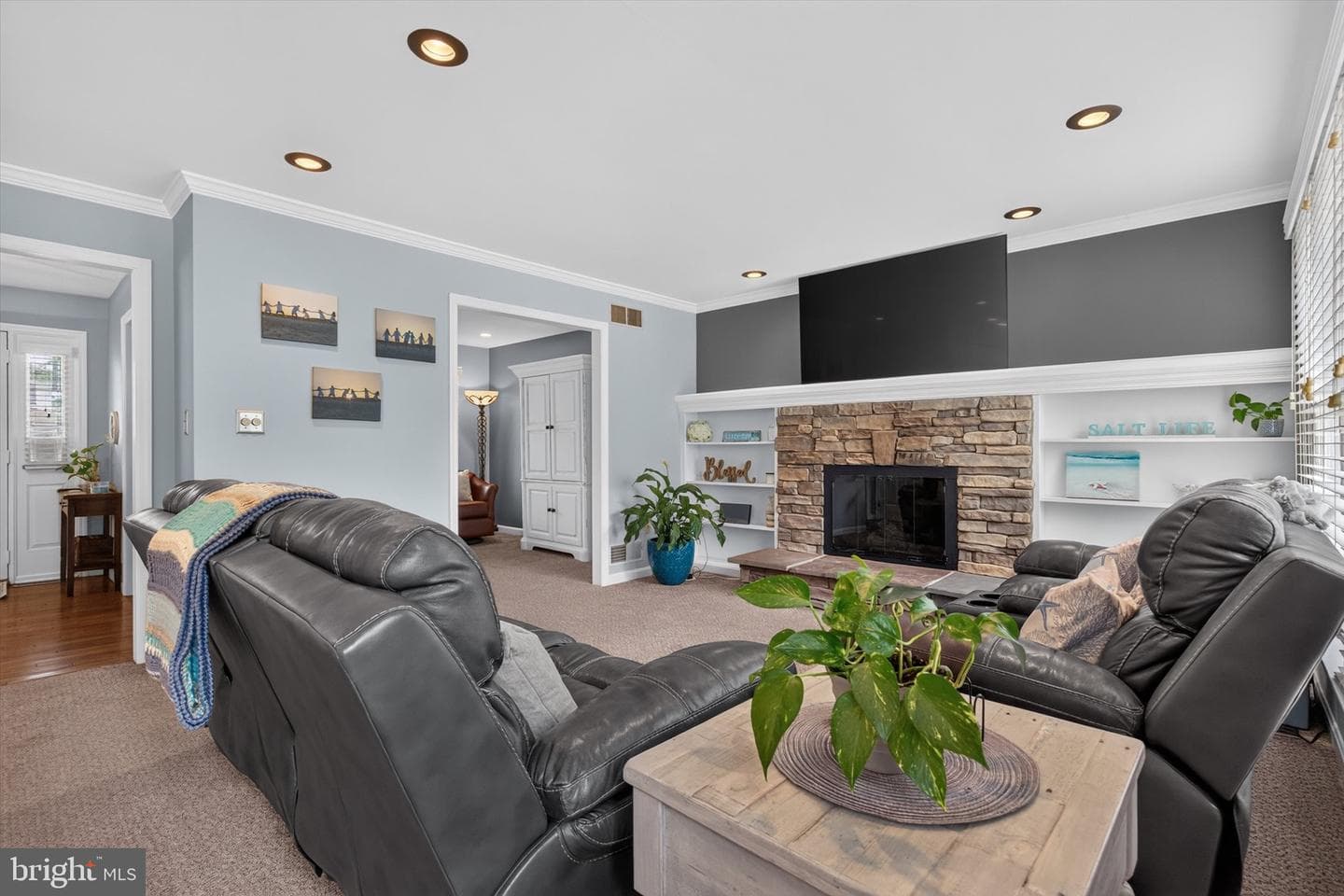 6128 Wallingford Way photo 7