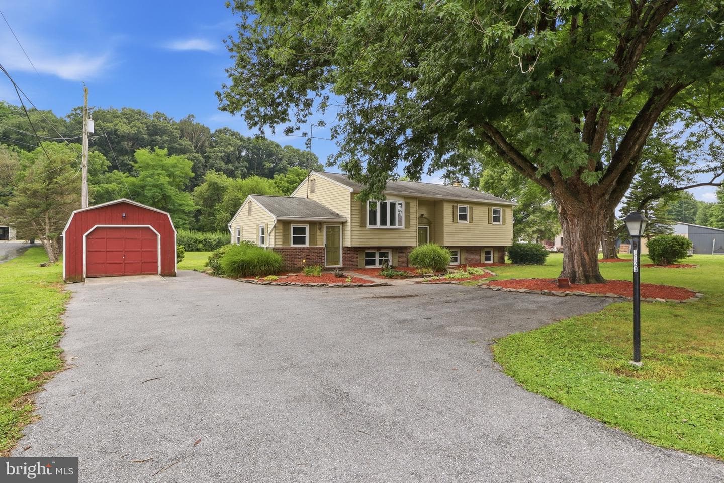 1123 York Road photo 3