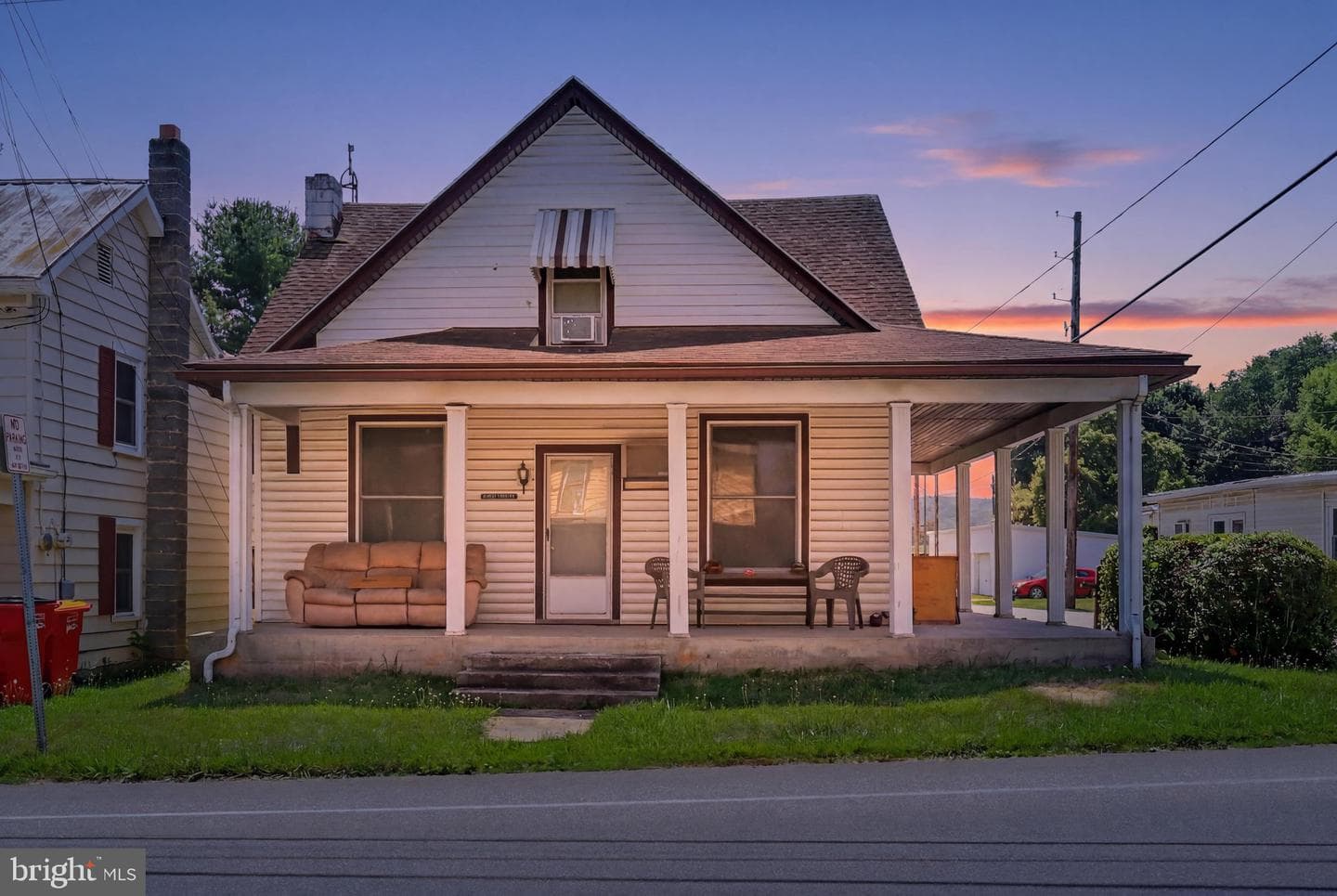 1 E Main Street, Walnut Bottom