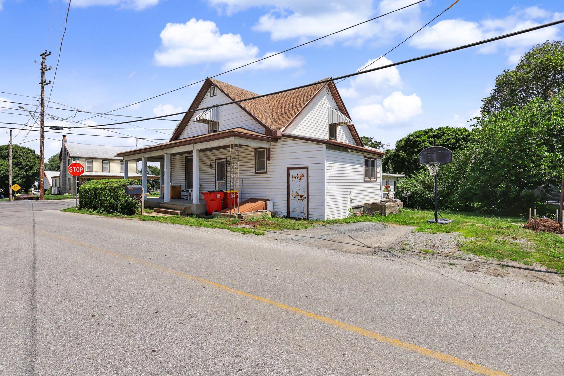 1 E Main Street photo 20