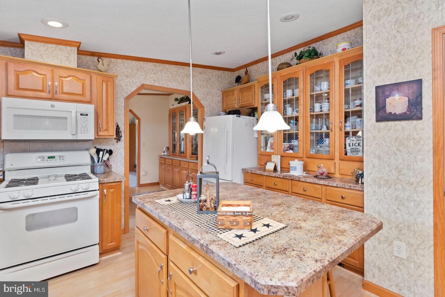 30 Adele Ave photo 7