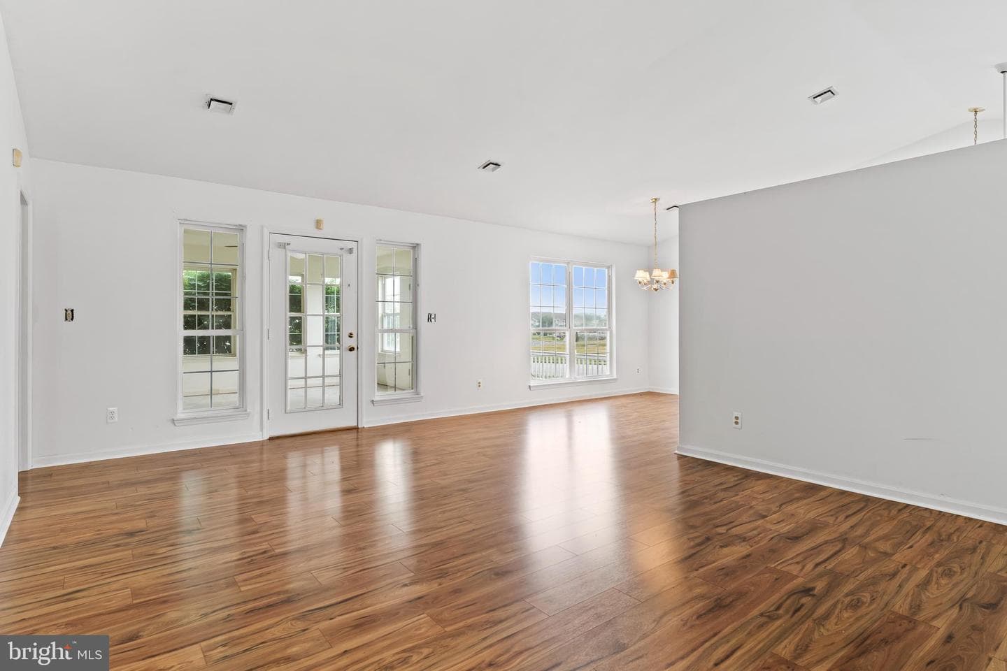 15 Thornhill Court photo 15