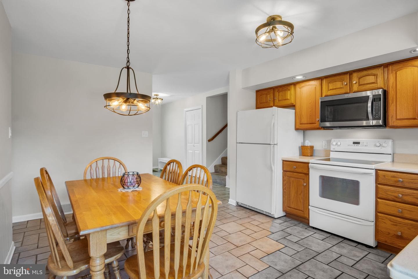 306 E Elmwood Avenue photo 11
