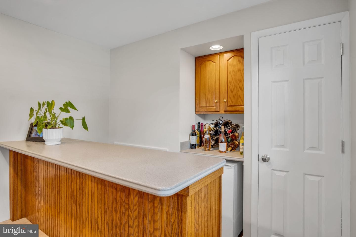 306 E Elmwood Avenue photo 24