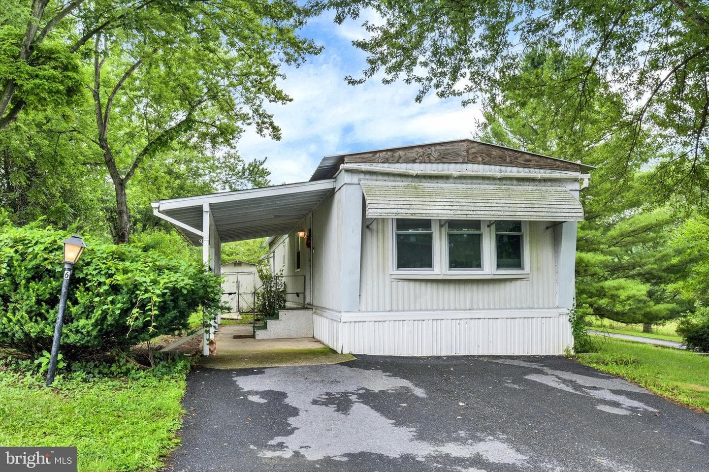 6 Buttonwood Lane photo 1