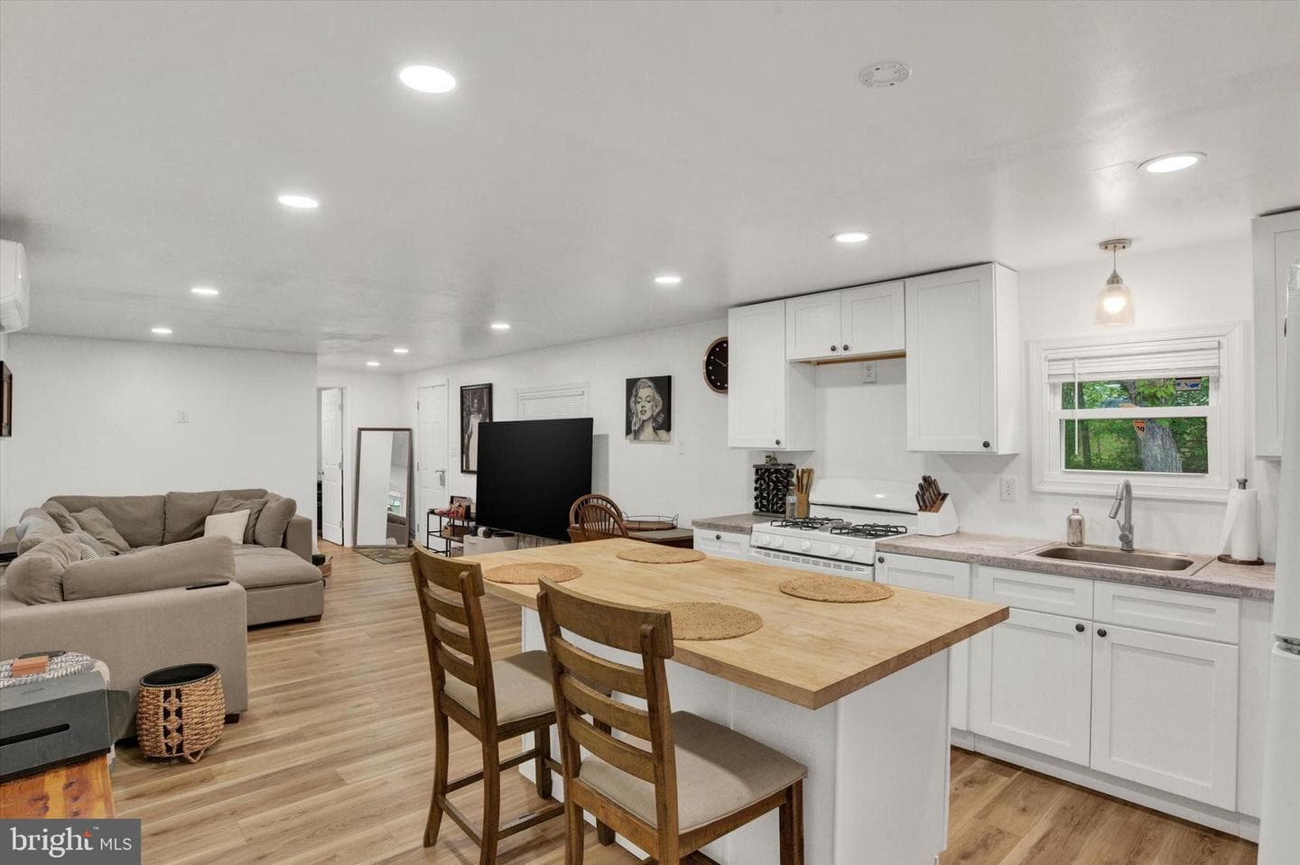 6 Buttonwood Lane photo 5