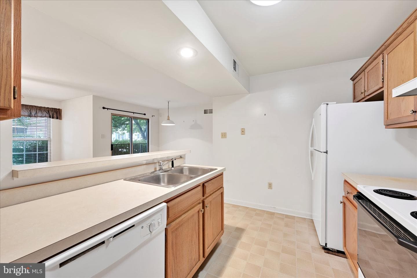 5401 Oxford Drive #11 photo 14