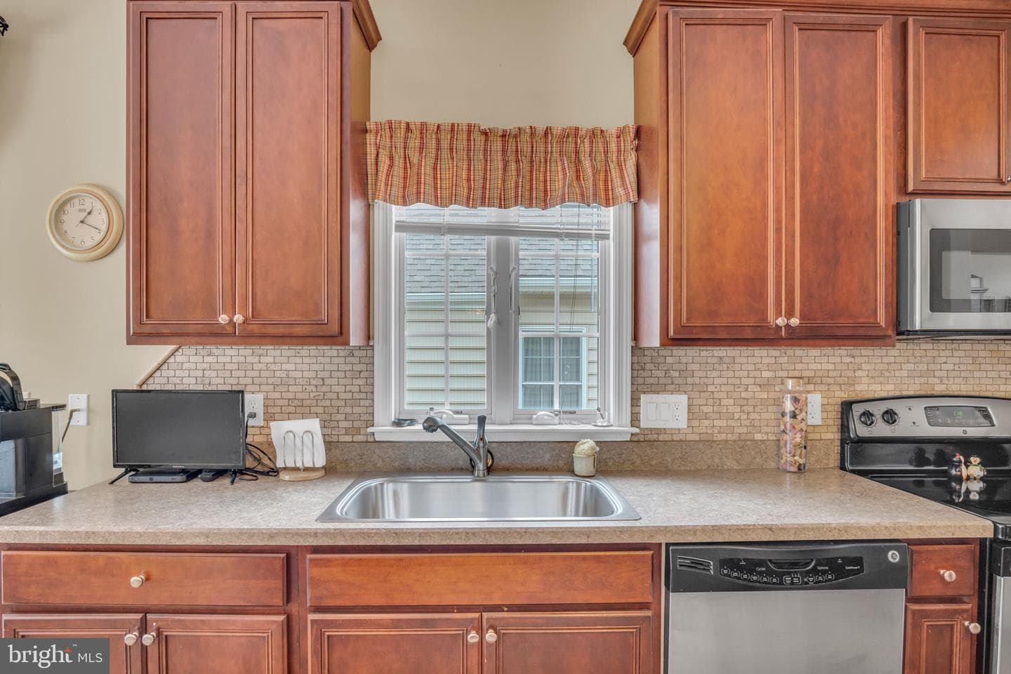 298 Founders Way photo 14