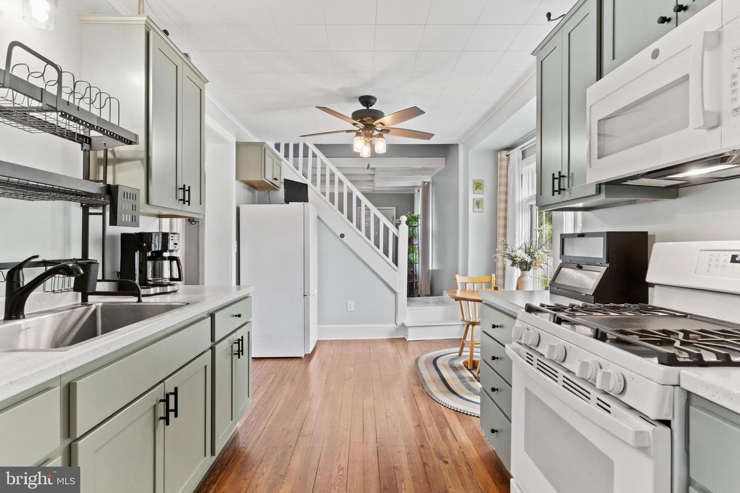 23 E Shady Lane photo 12