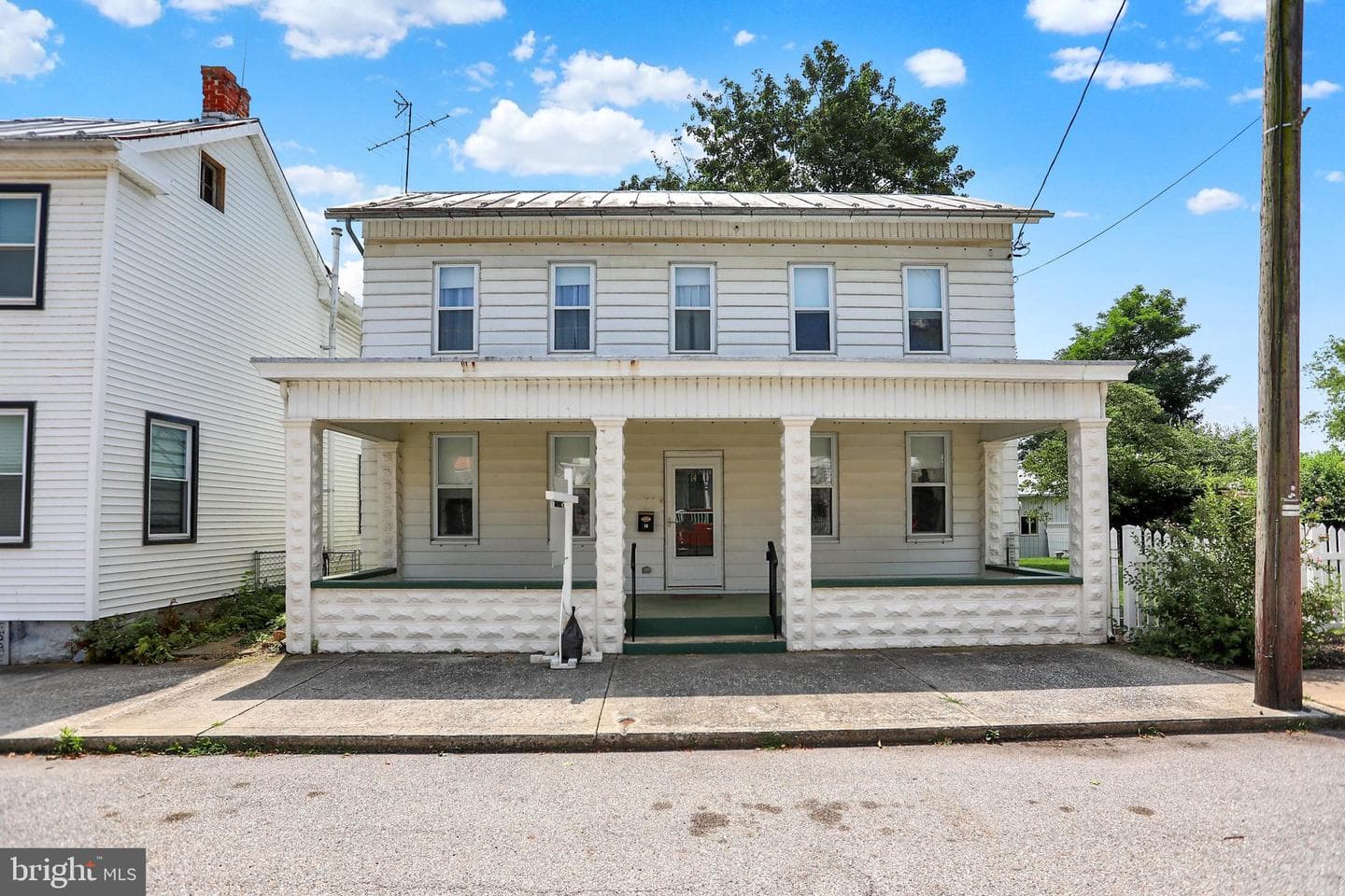 14 Chestnut Street, Newville