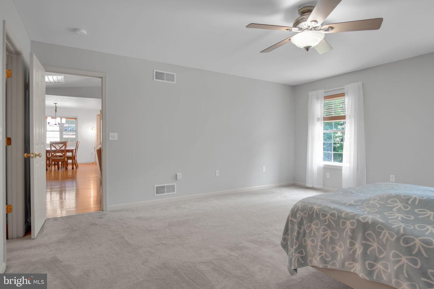 42 Ridge Avenue photo 13