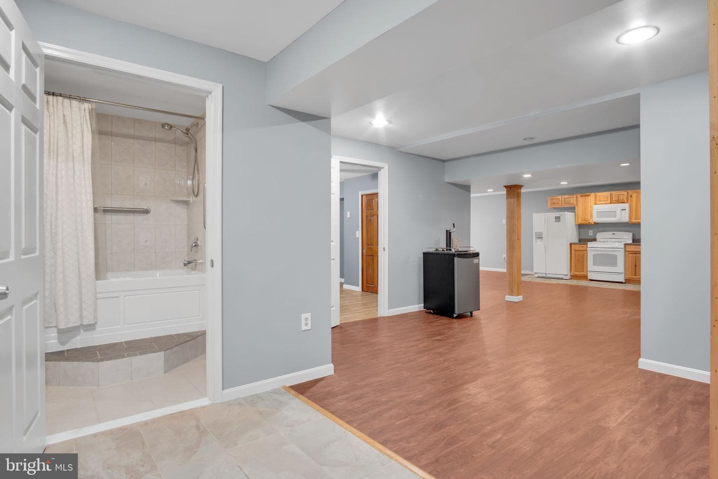 42 Ridge Avenue photo 21