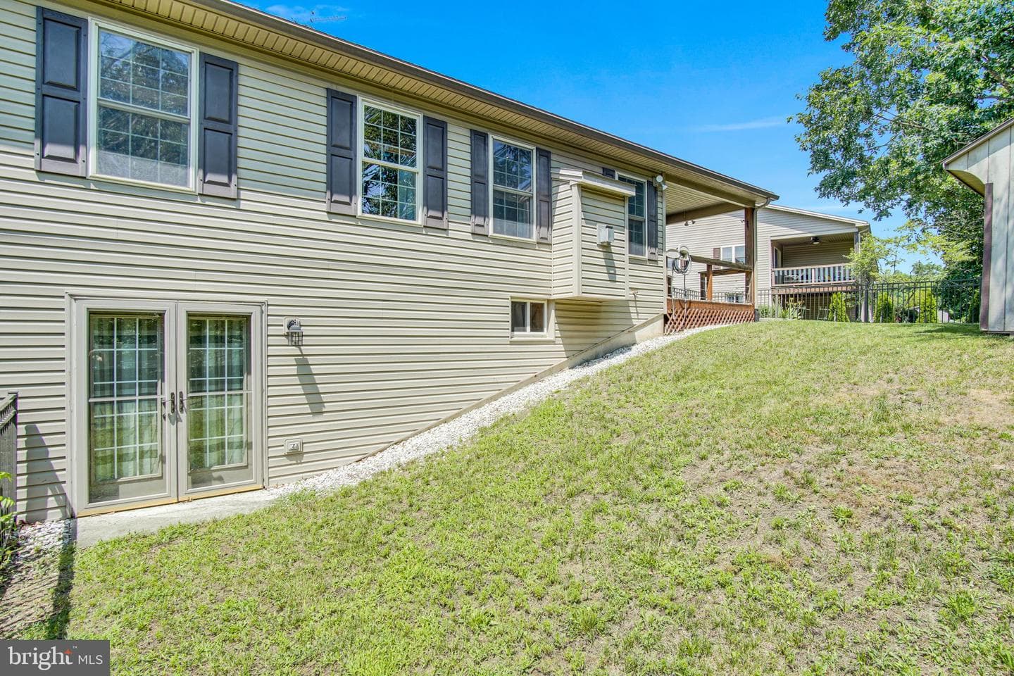 42 Ridge Avenue photo 37