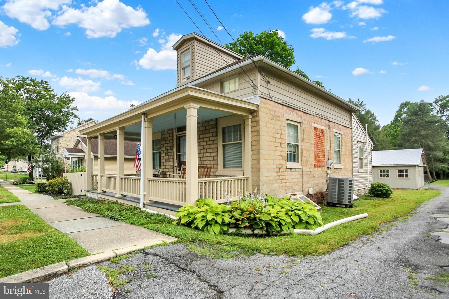 1008 Franklin Street photo 4
