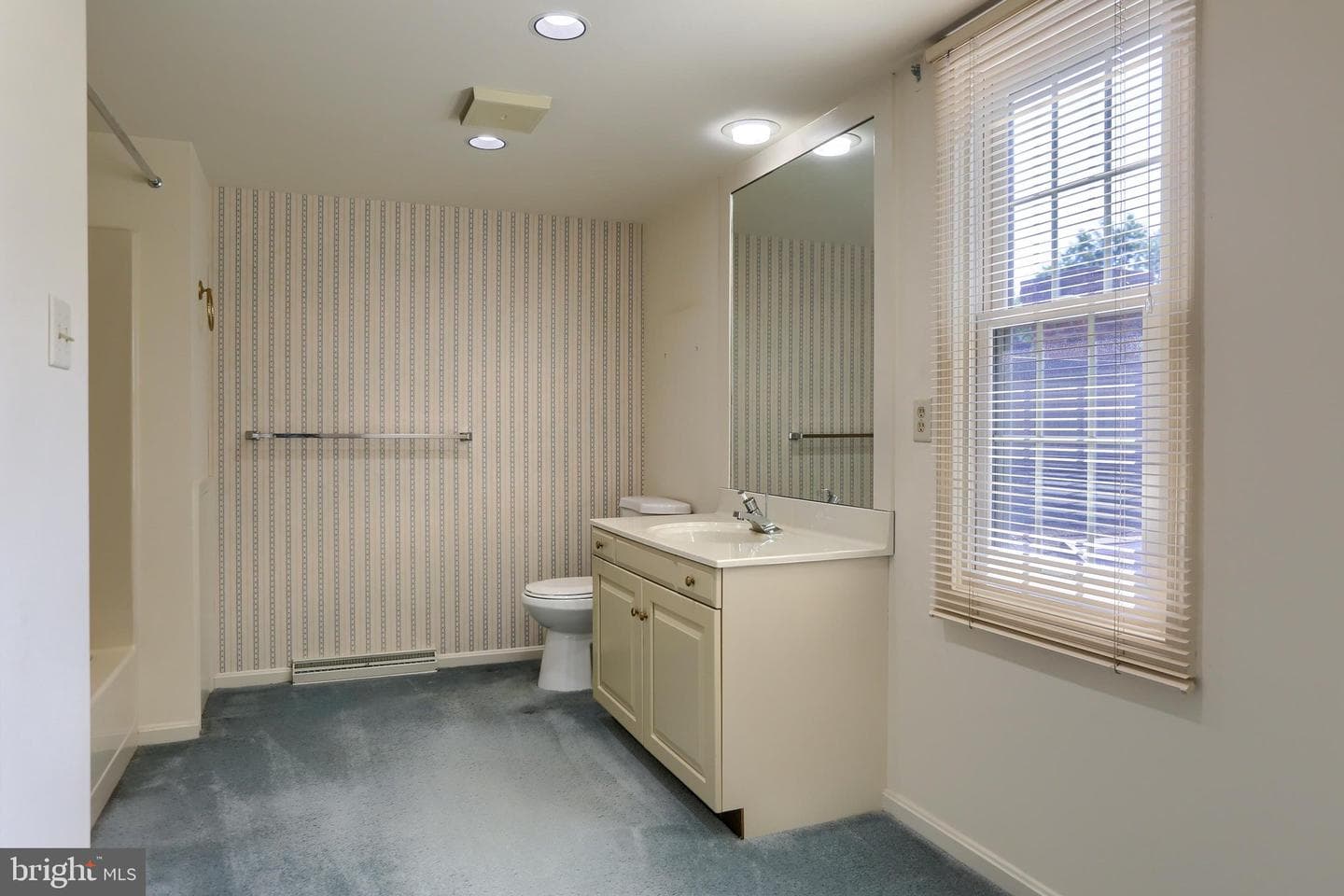 14 Kensington Square photo 27