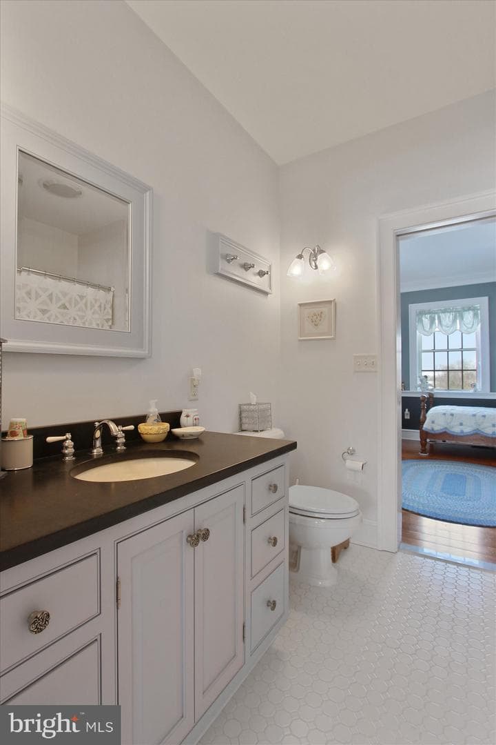 60 Southside Drive photo 33