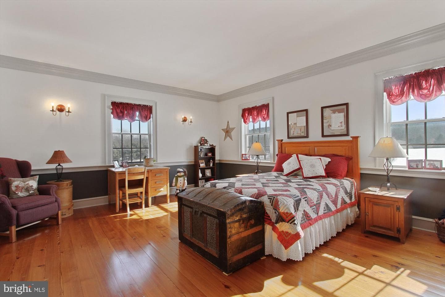 60 Southside Drive photo 36