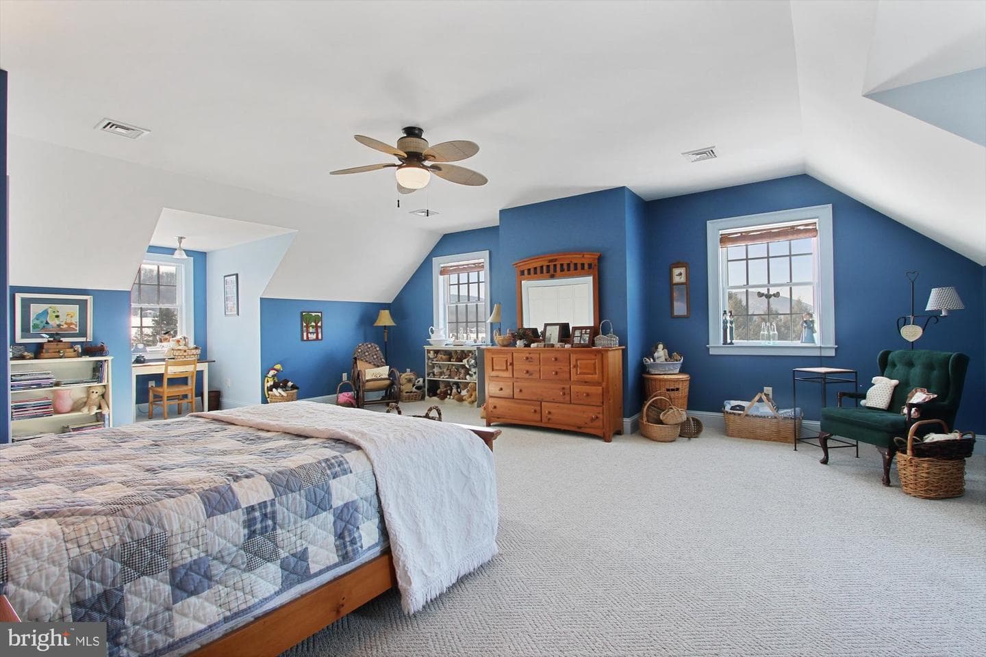 60 Southside Drive photo 38