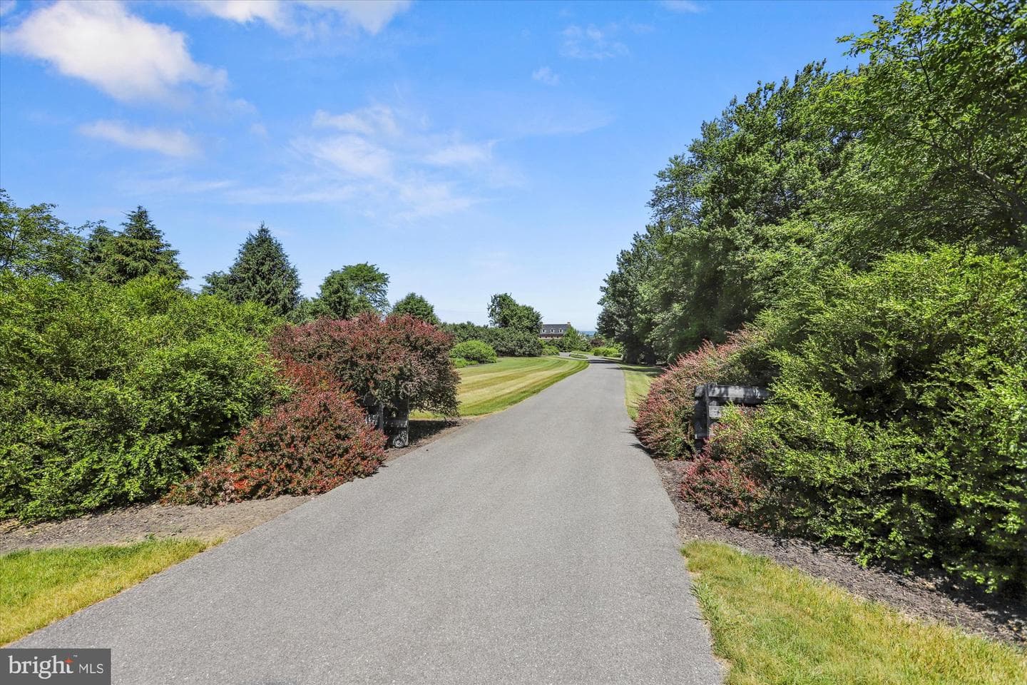 60 Southside Drive photo 4