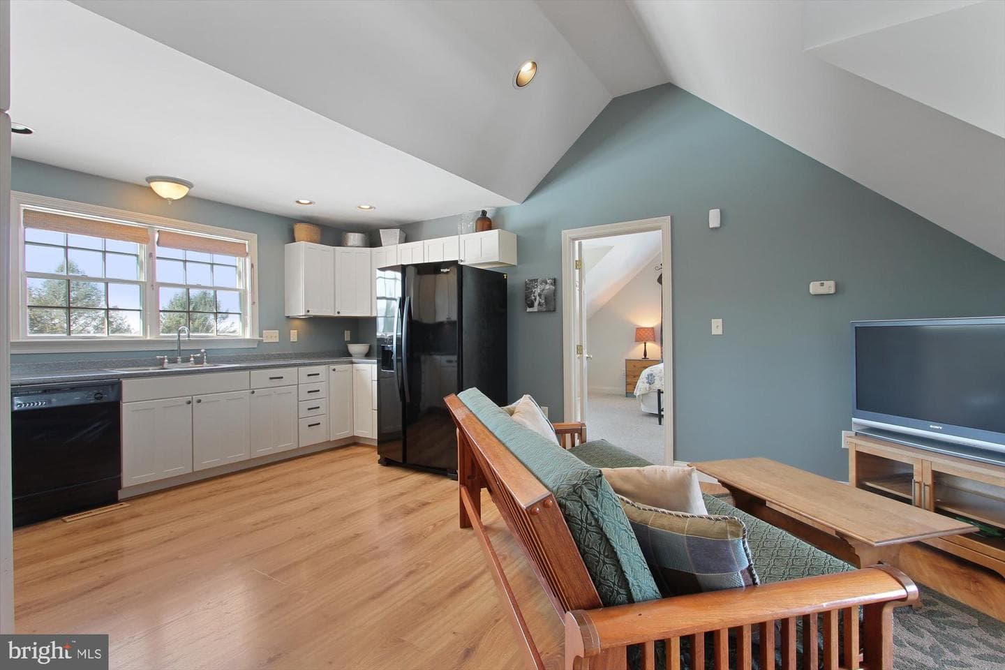 60 Southside Drive photo 51