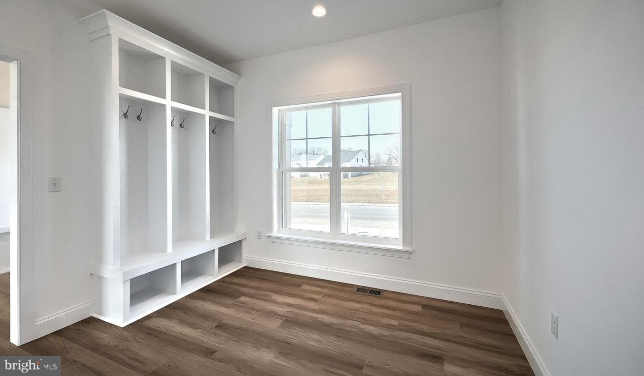 610 Estate Drive photo 6