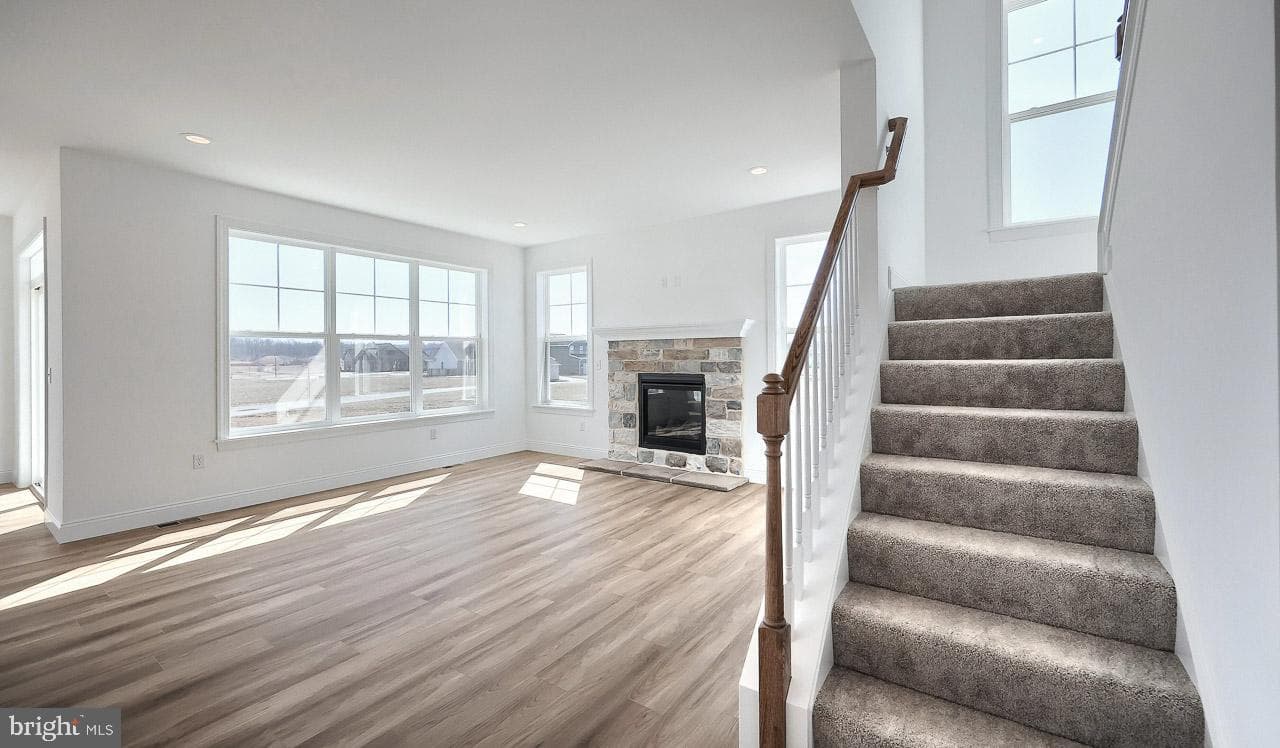 610 Estate Drive photo 8