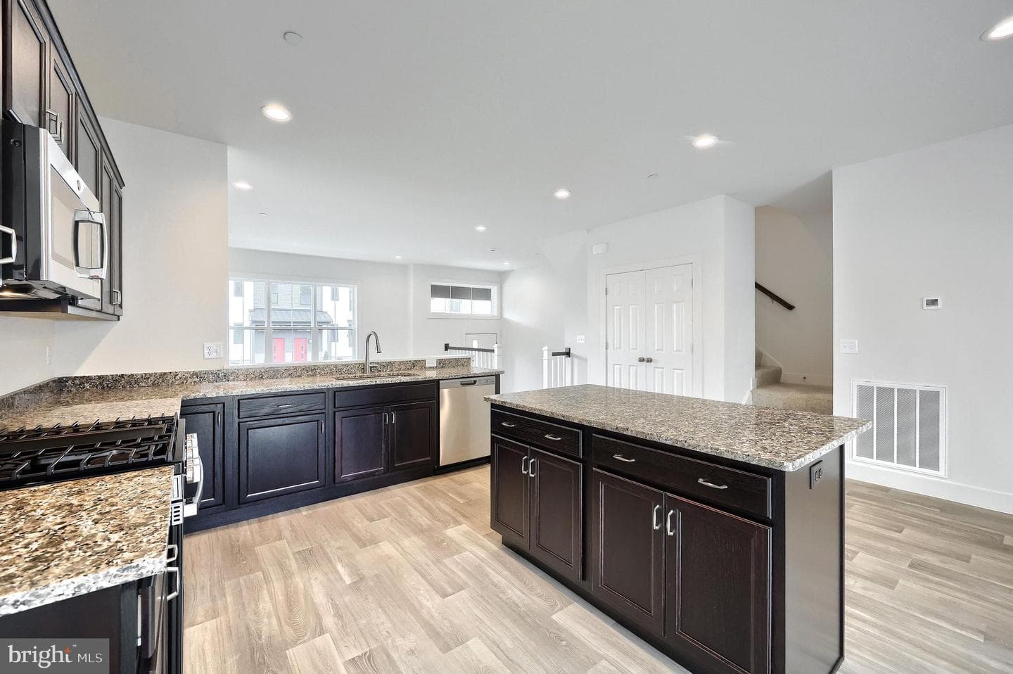 102 Madison Drive photo 10
