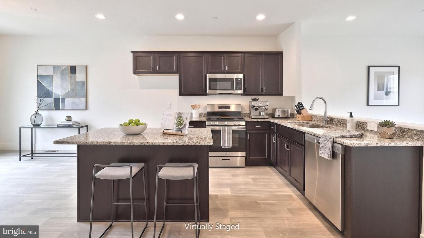 105 Madison Drive, Mechanicsburg