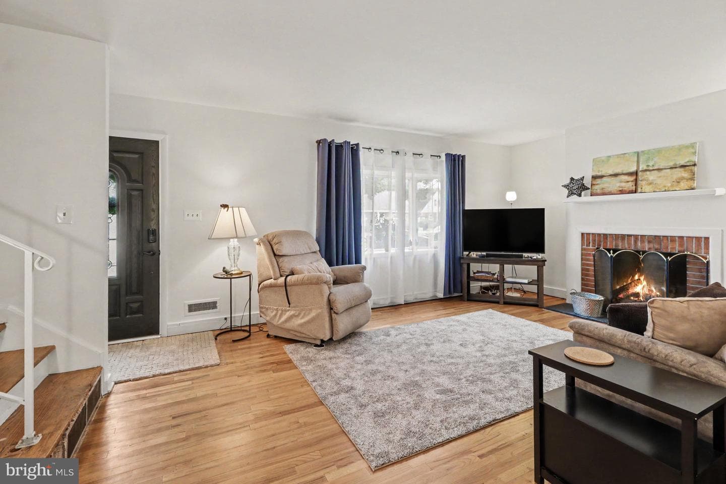414 Appletree Road photo 4