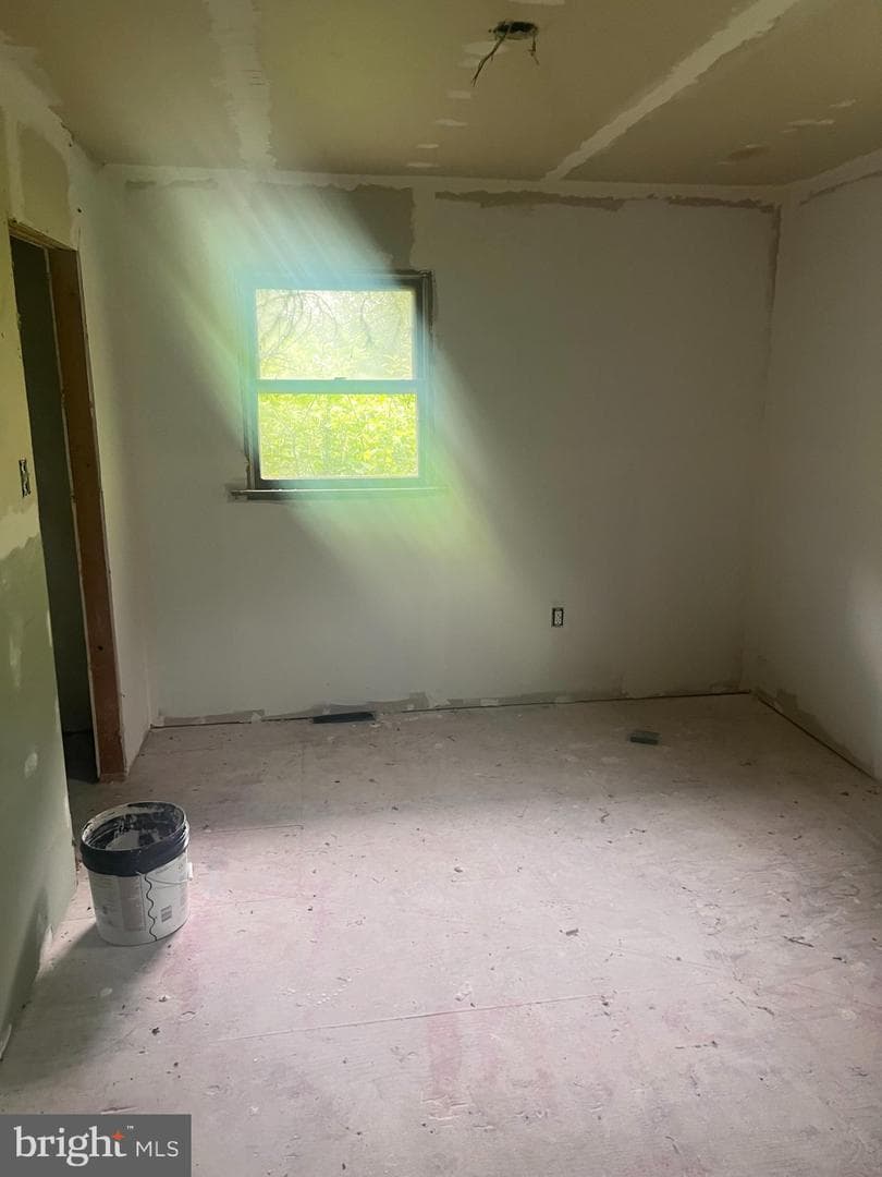 295 Smith Road photo 7