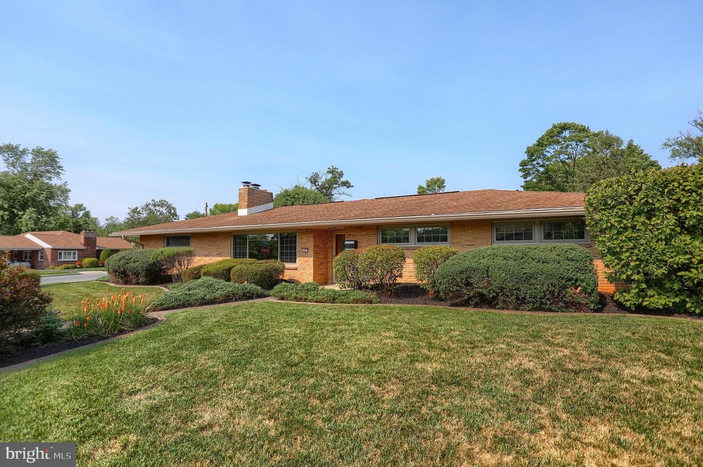 23 Columbia Drive photo 2