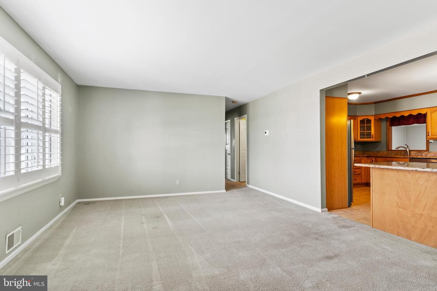 6 Slate Hill Road photo 3