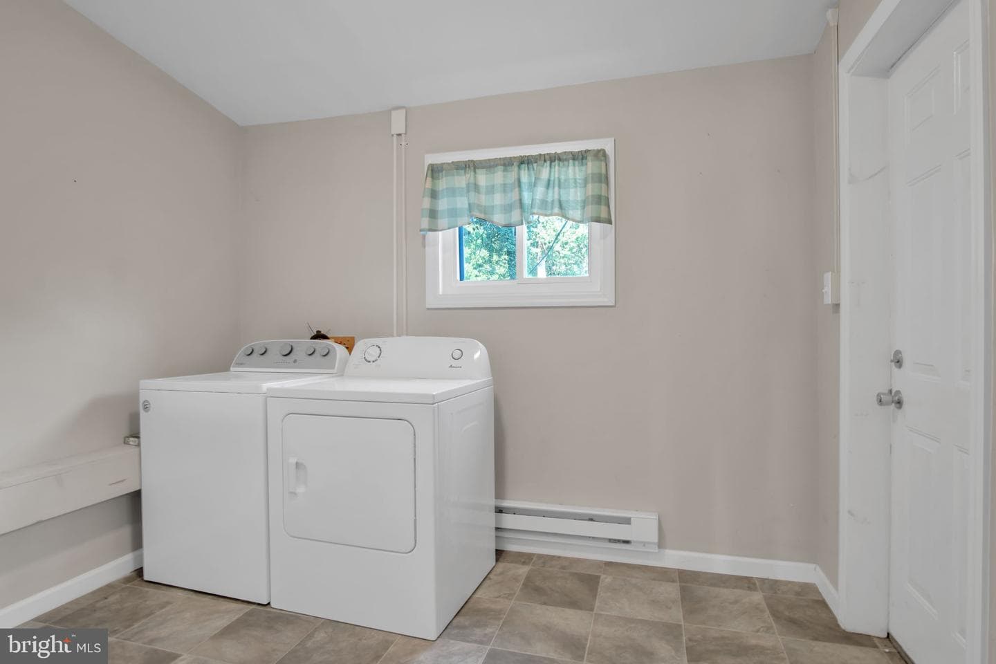 151 S East Street photo 12