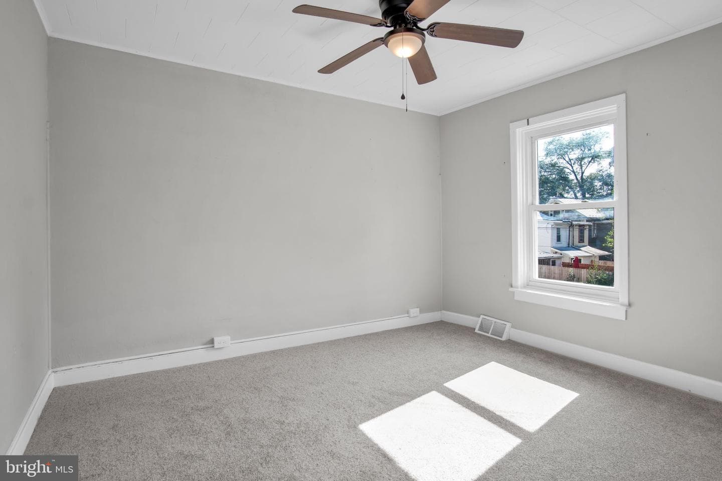 151 S East Street photo 13