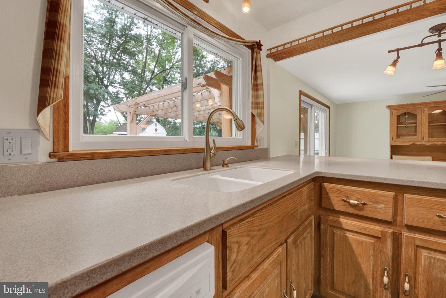 405 Pine Road photo 18