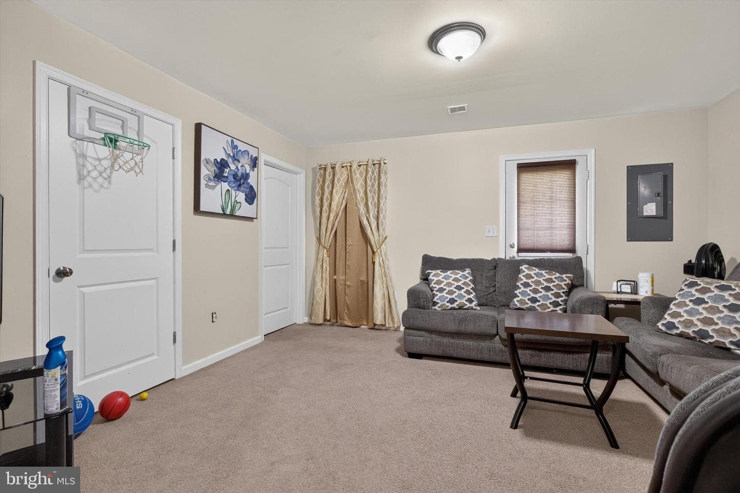 6421 Creekbend Drive photo 6