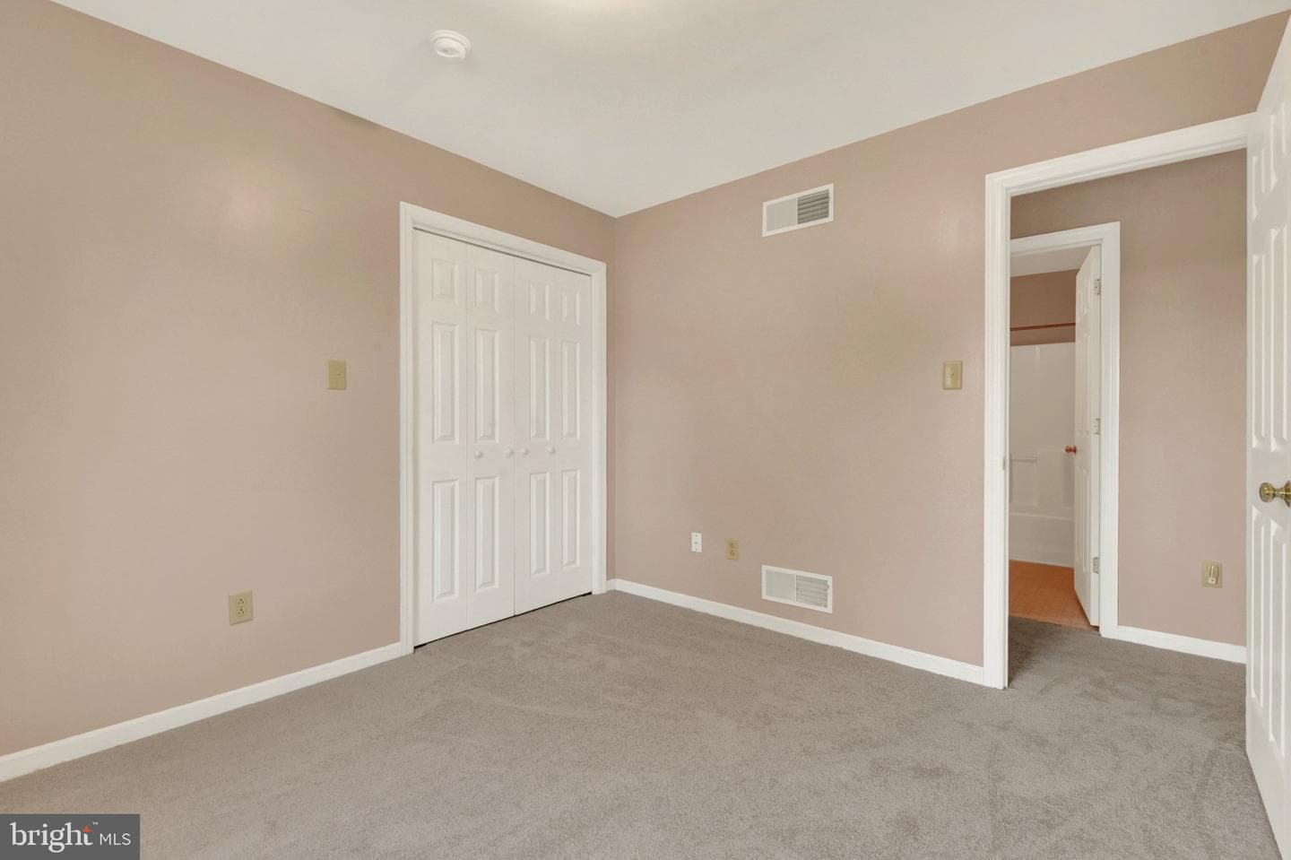 100 Fern Avenue photo 14