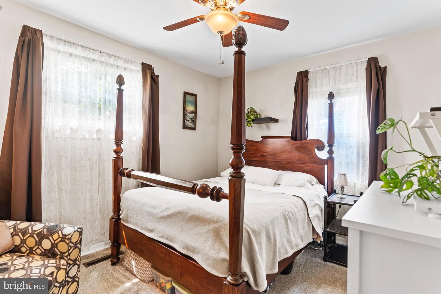 329 Charles Road photo 13