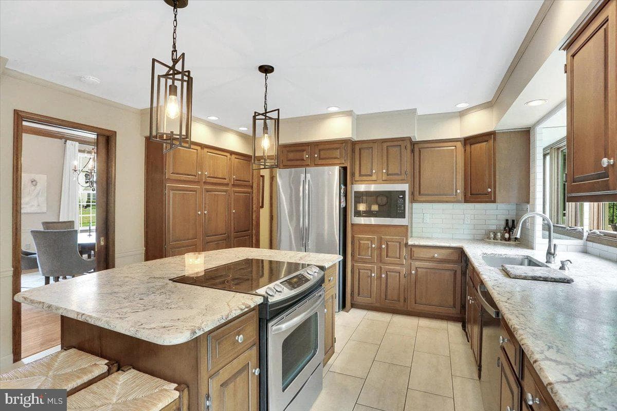 3609 Horsham Drive photo 10
