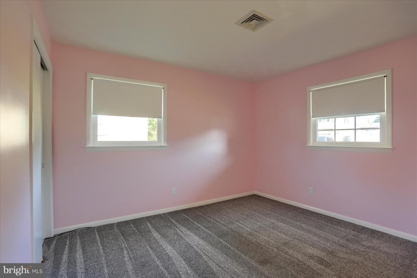 212 W Courtland Avenue photo 21