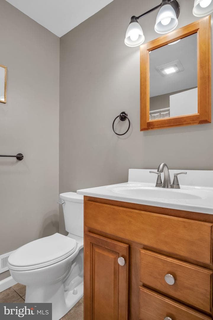 112 W Green Street photo 17