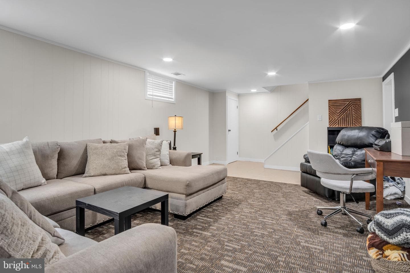 112 W Green Street photo 19