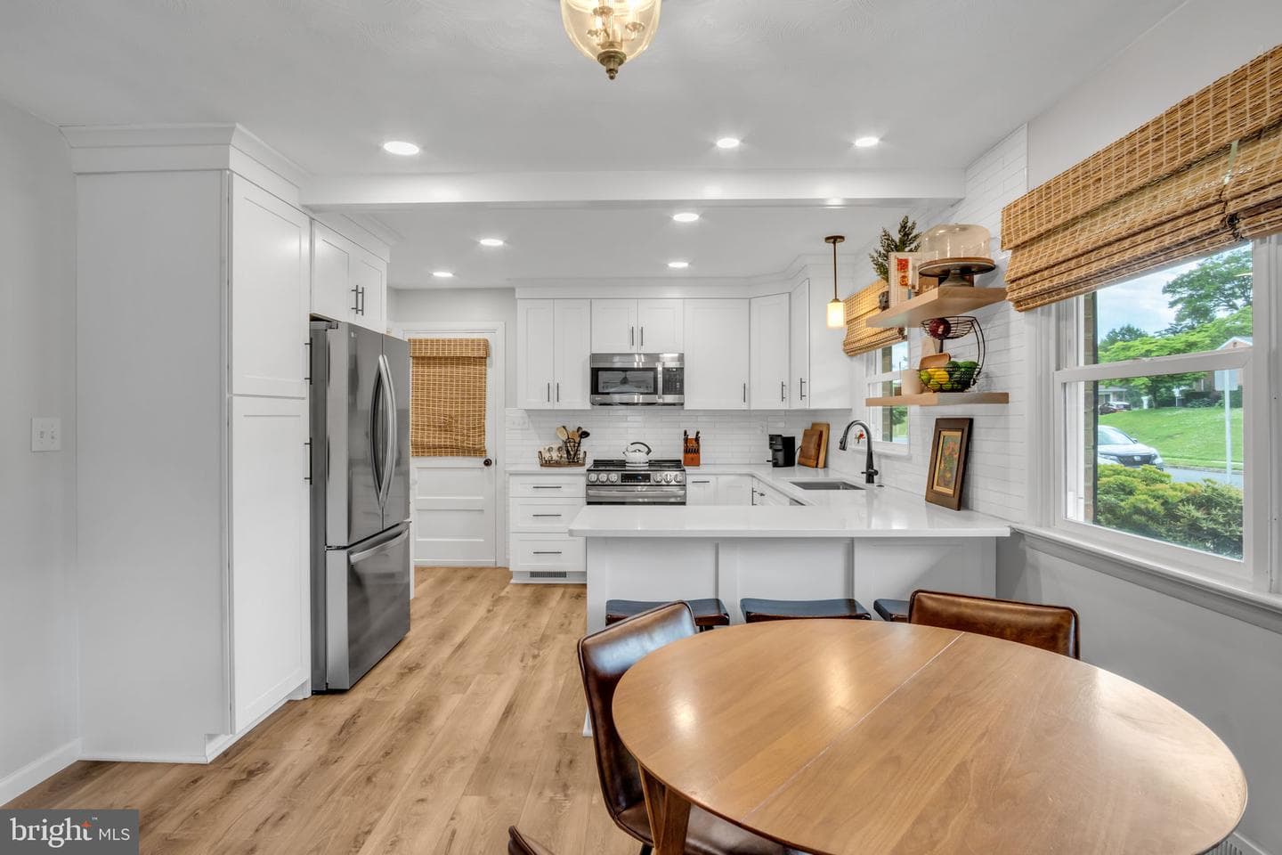 112 W Green Street photo 5