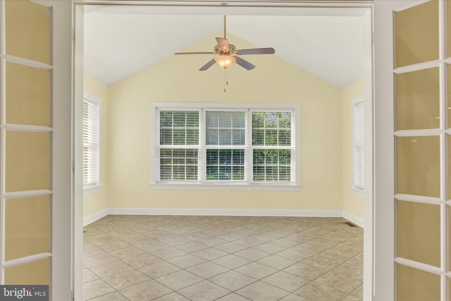 807 Genevieve Drive photo 14