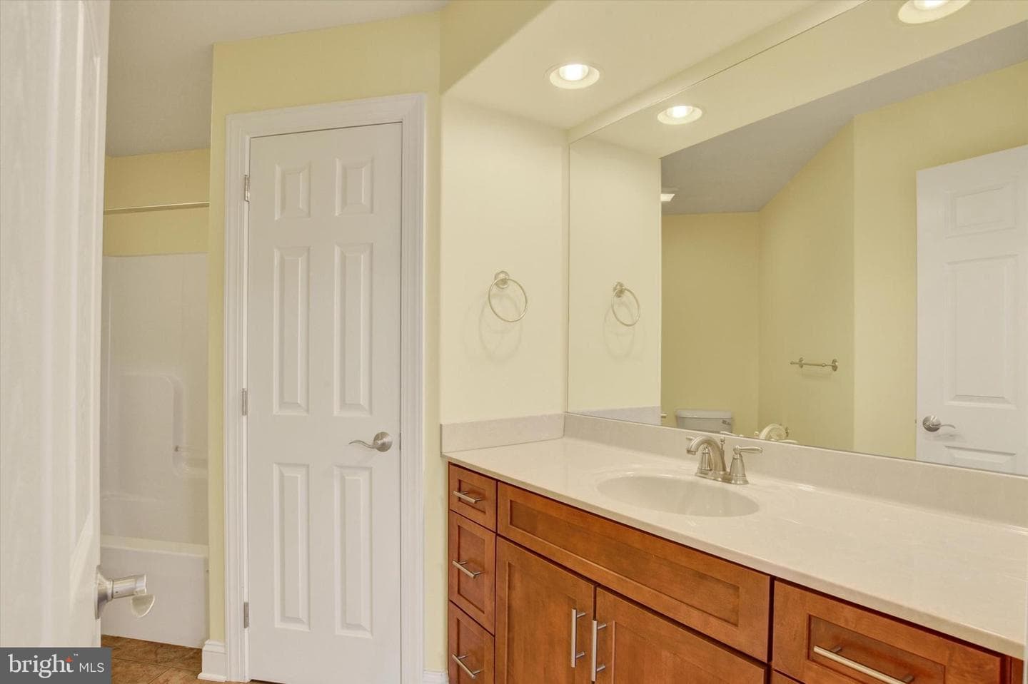807 Genevieve Drive photo 21