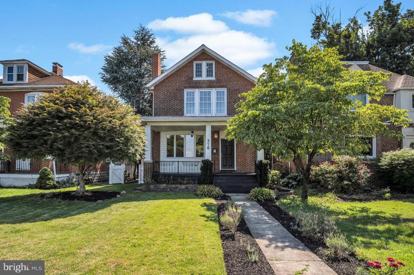 316 N Front Street photo 1