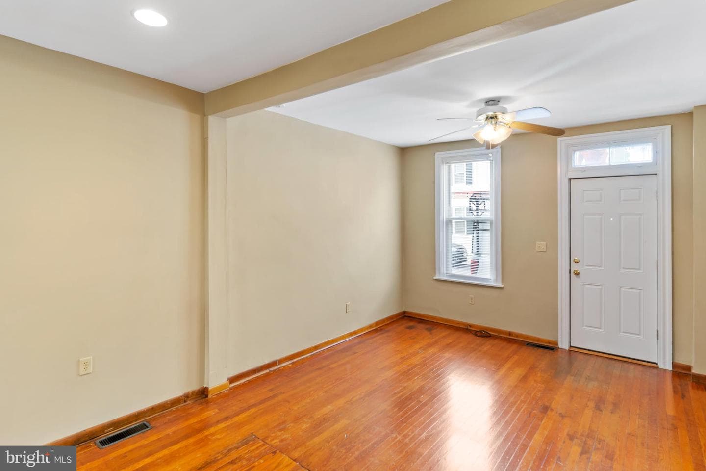 54 E Penn Street photo 14