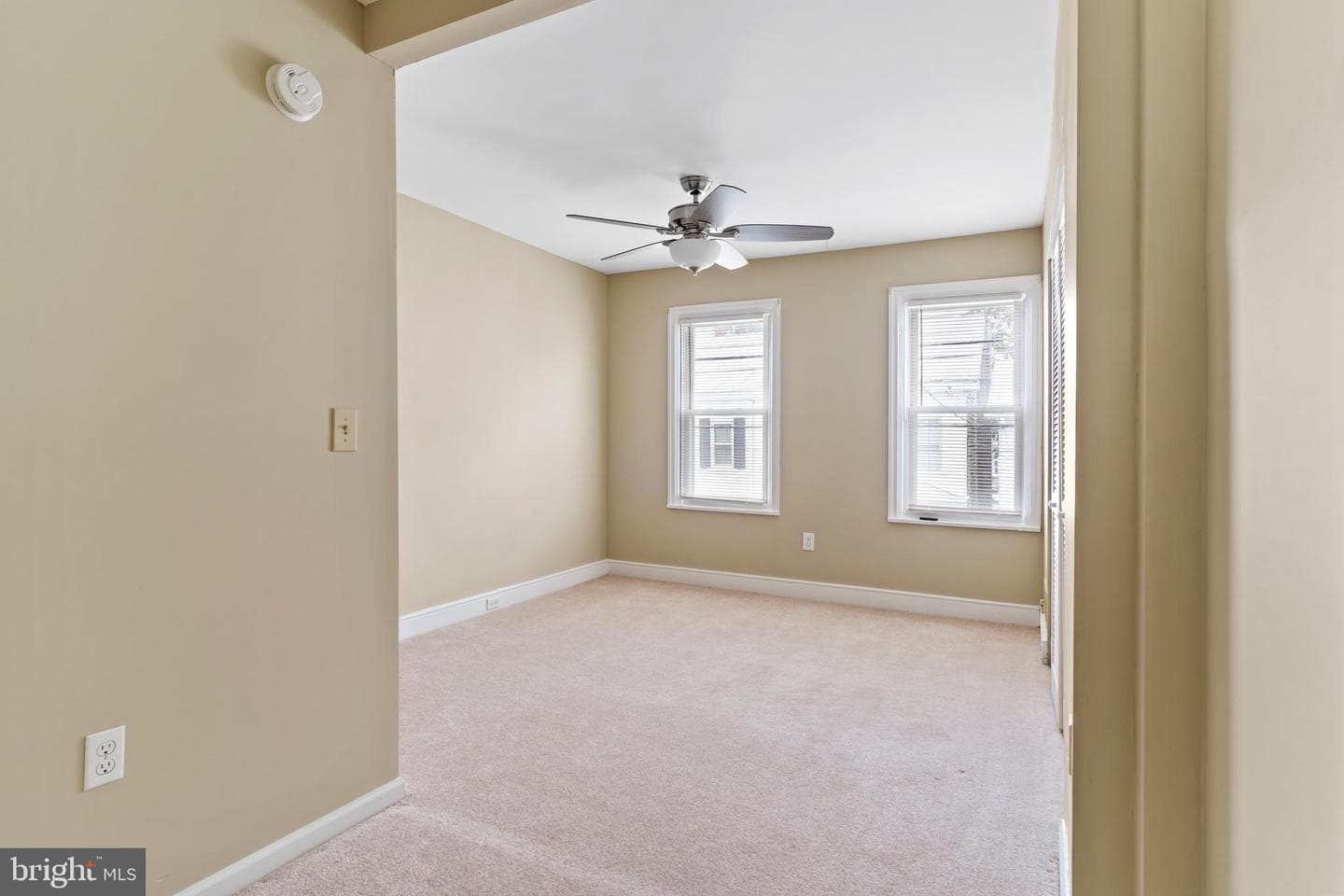 54 E Penn Street photo 19