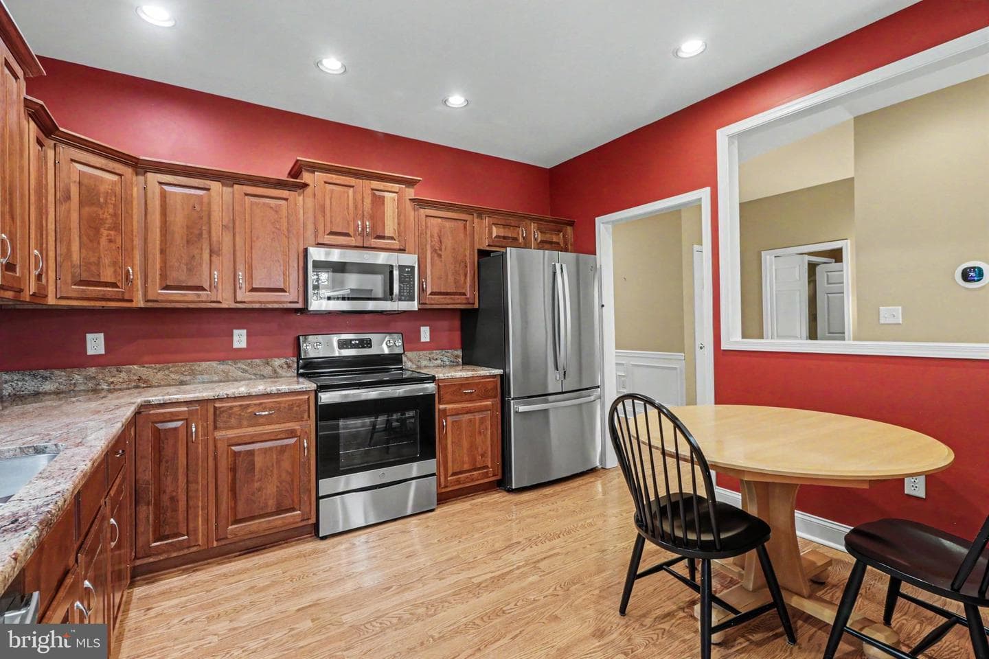 1530 Amherst Court photo 12